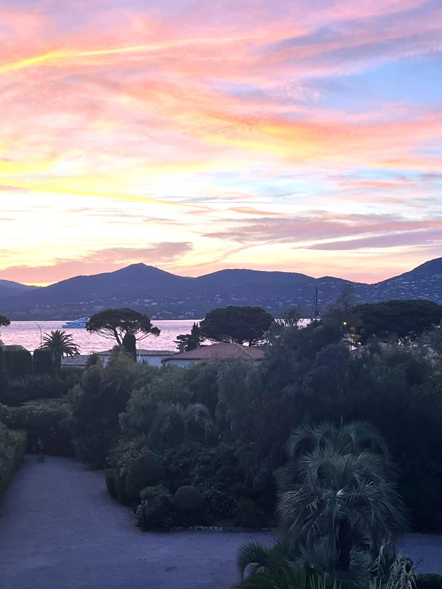 Terrasse Vue Mer - Appartement 6 Pers, 3 Chambres Et Parking A St Tropez แซ็ง-ทรอเป ภายนอก รูปภาพ
